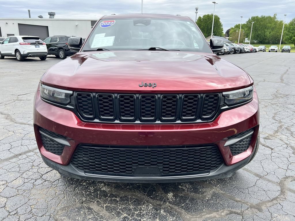 Used 2022 Jeep Grand Cherokee Altitude AWD/4WD image 39