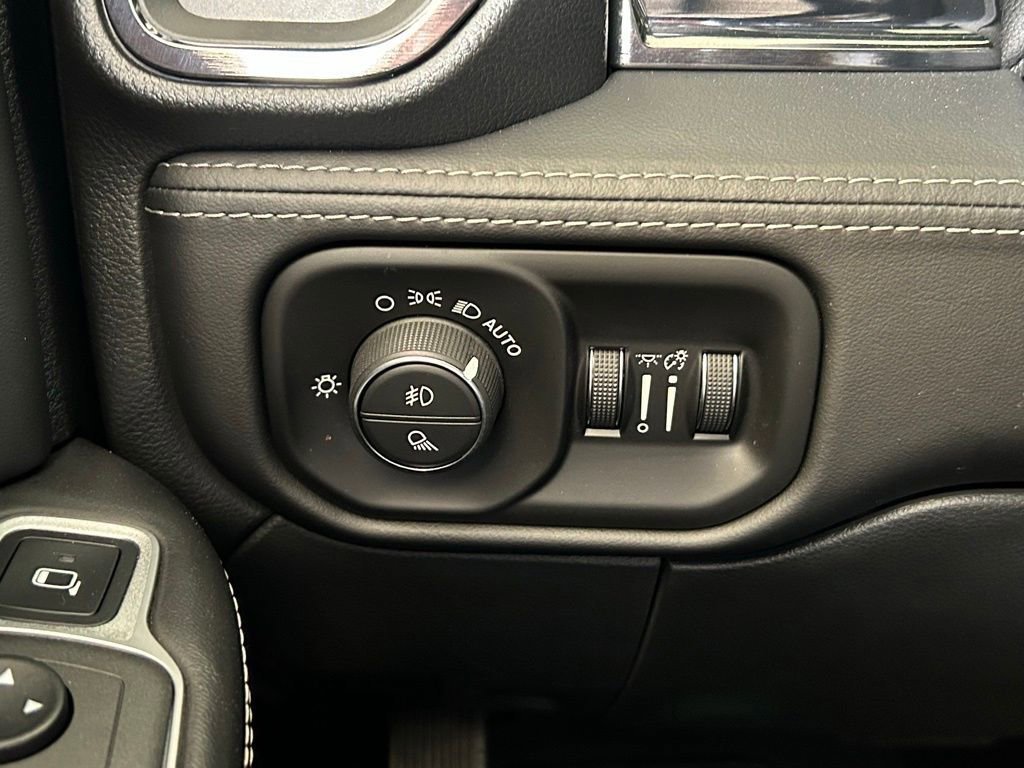 Used 2022 RAM 3500 Limited image 58