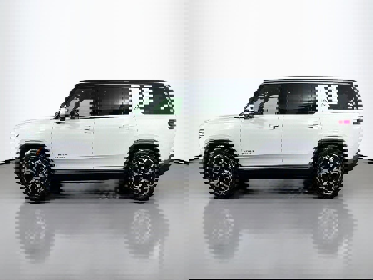 Used 2024 Rivian R1S Adventure image 8