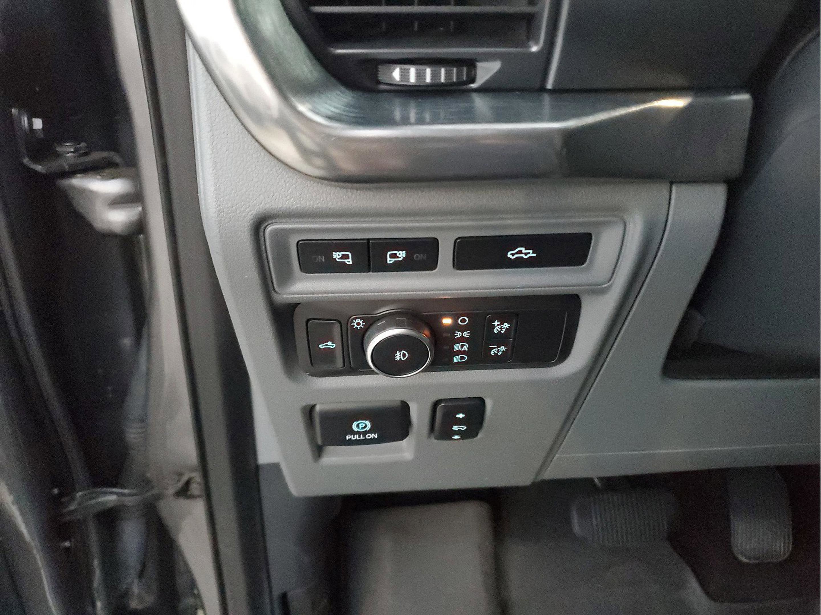 Used 2021 Ford F150 Lariat w/ Equipment Group 502A High image 28