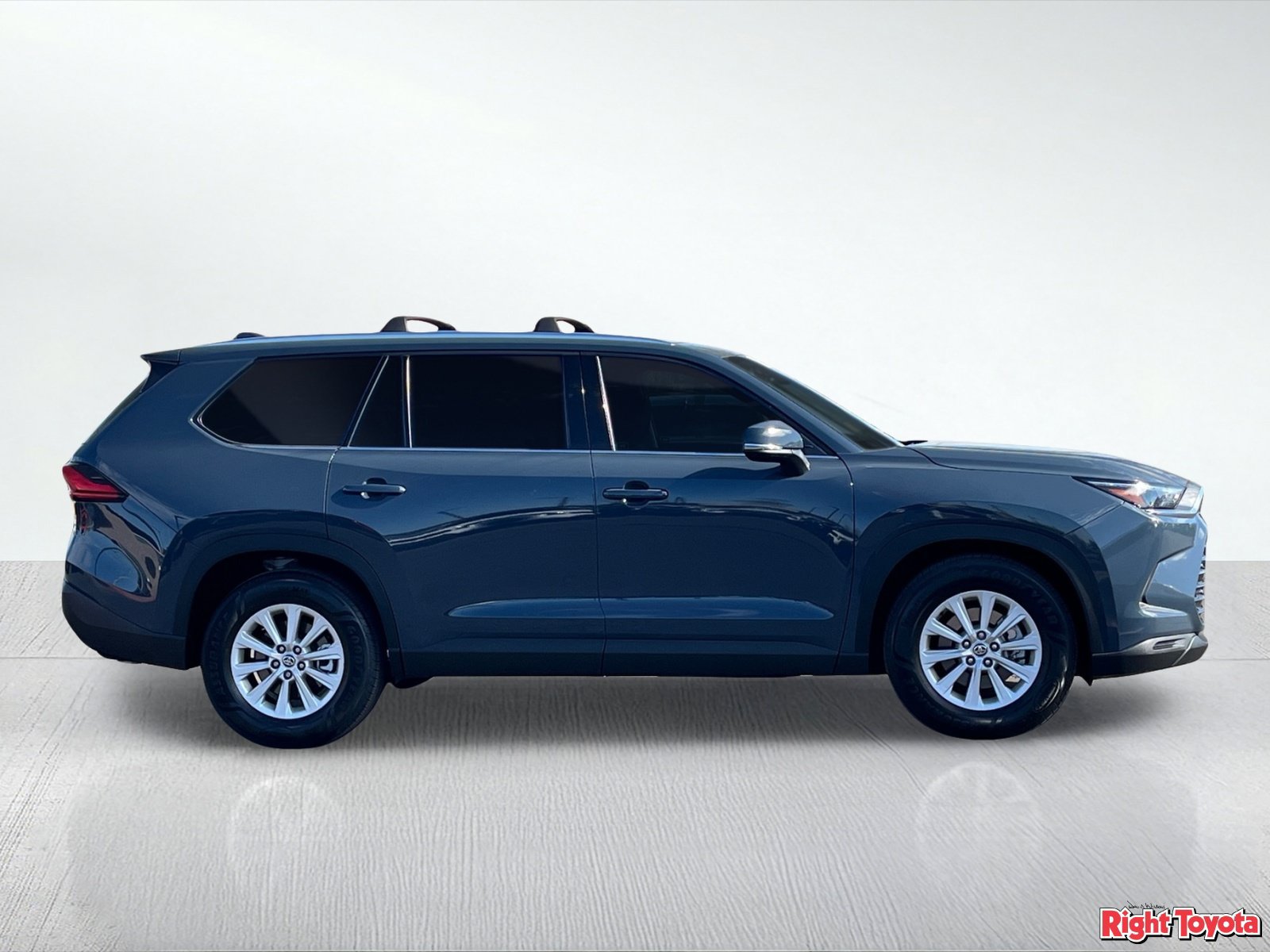 Certified 2024 Toyota Grand Highlander FWD image 8