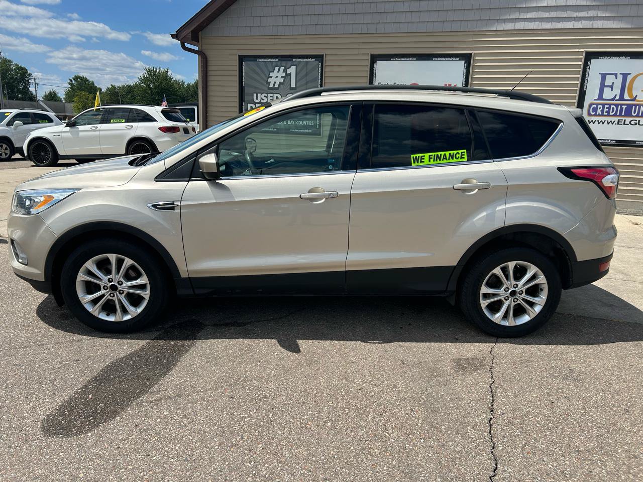 Used 2017 Ford Escape SE w/ Equipment Group 201A FWD image 8