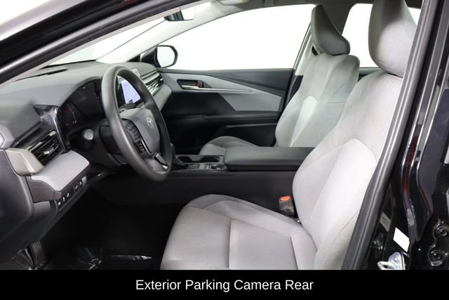 Used 2025 Toyota Camry LE FWD image 12