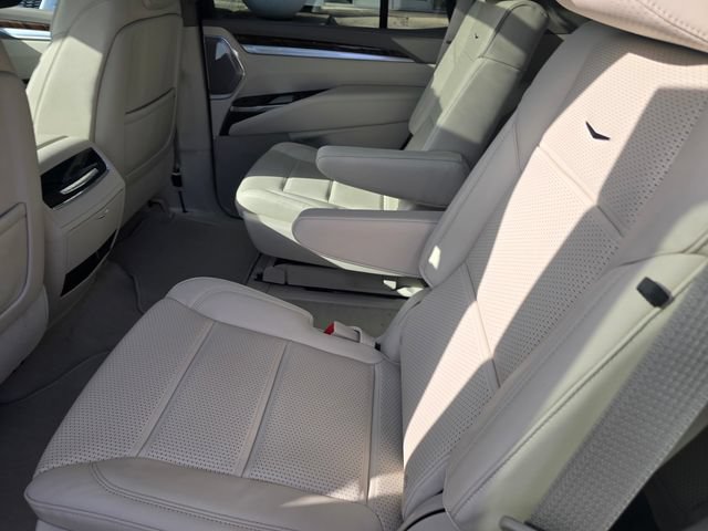 New 2026 Cadillac Escalade Platinum Sport AWD/4WD image 13