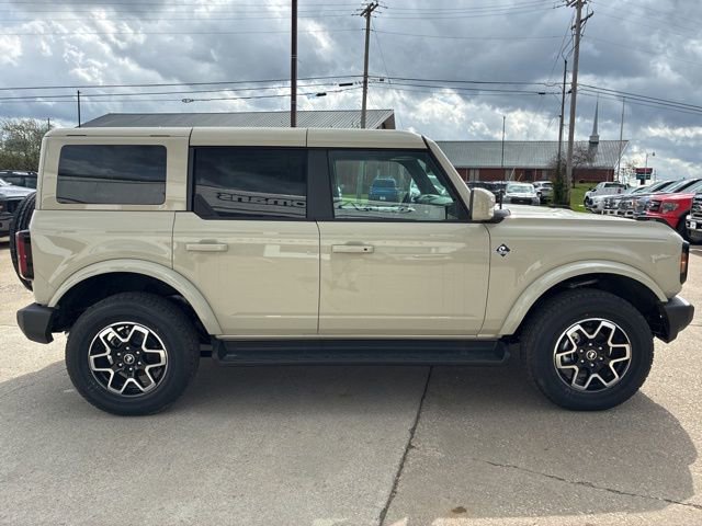 New 2025 Ford Bronco Outer Banks image 9