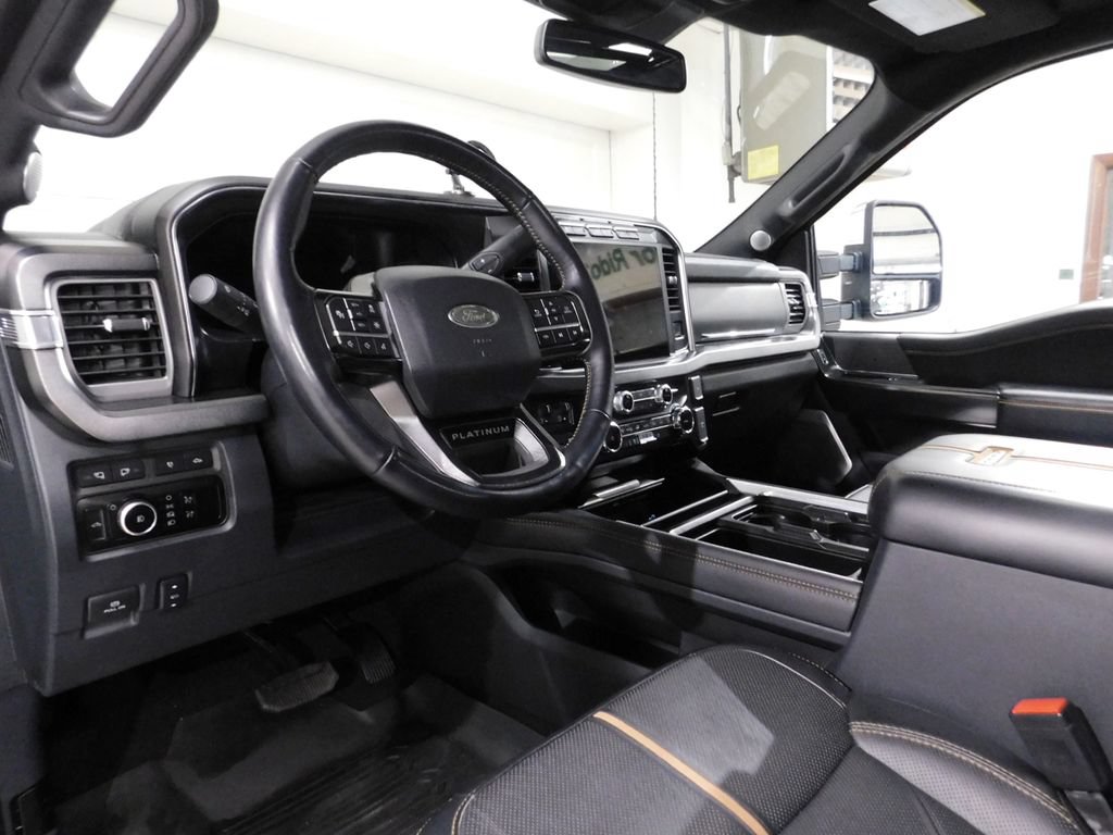 Used 2024 Ford F350 Platinum AWD/4WD image 33
