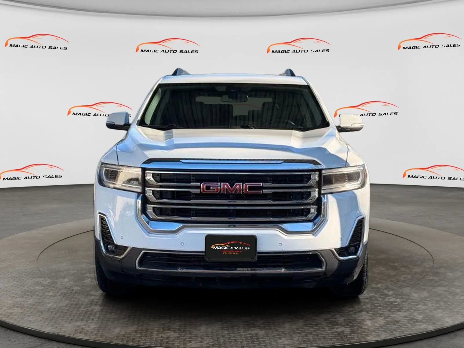 Used 2022 GMC Acadia SLT w/ LPO, Floor Liner Package image 3