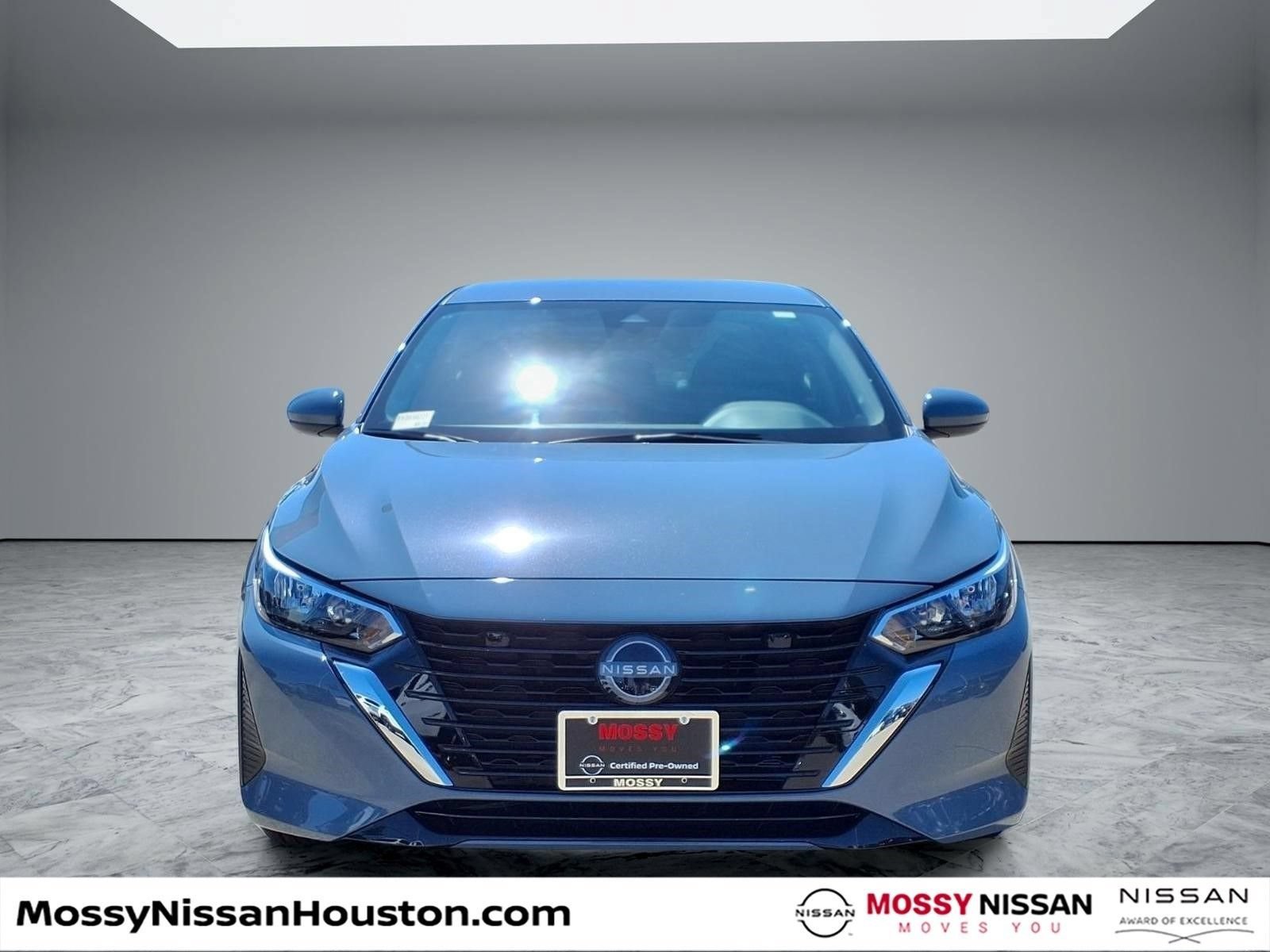 Used 2025 Nissan Sentra SV FWD image 3