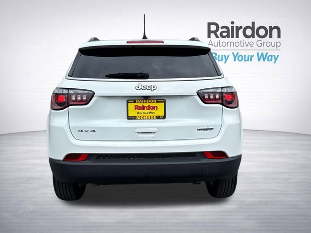Used 2024 Jeep Compass Latitude AWD/4WD image 5
