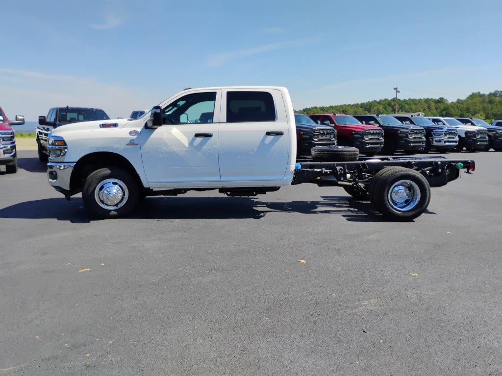 New 2027 RAM 3500 Tradesman w/ Chrome Appearance Group A AWD/4WD image 8