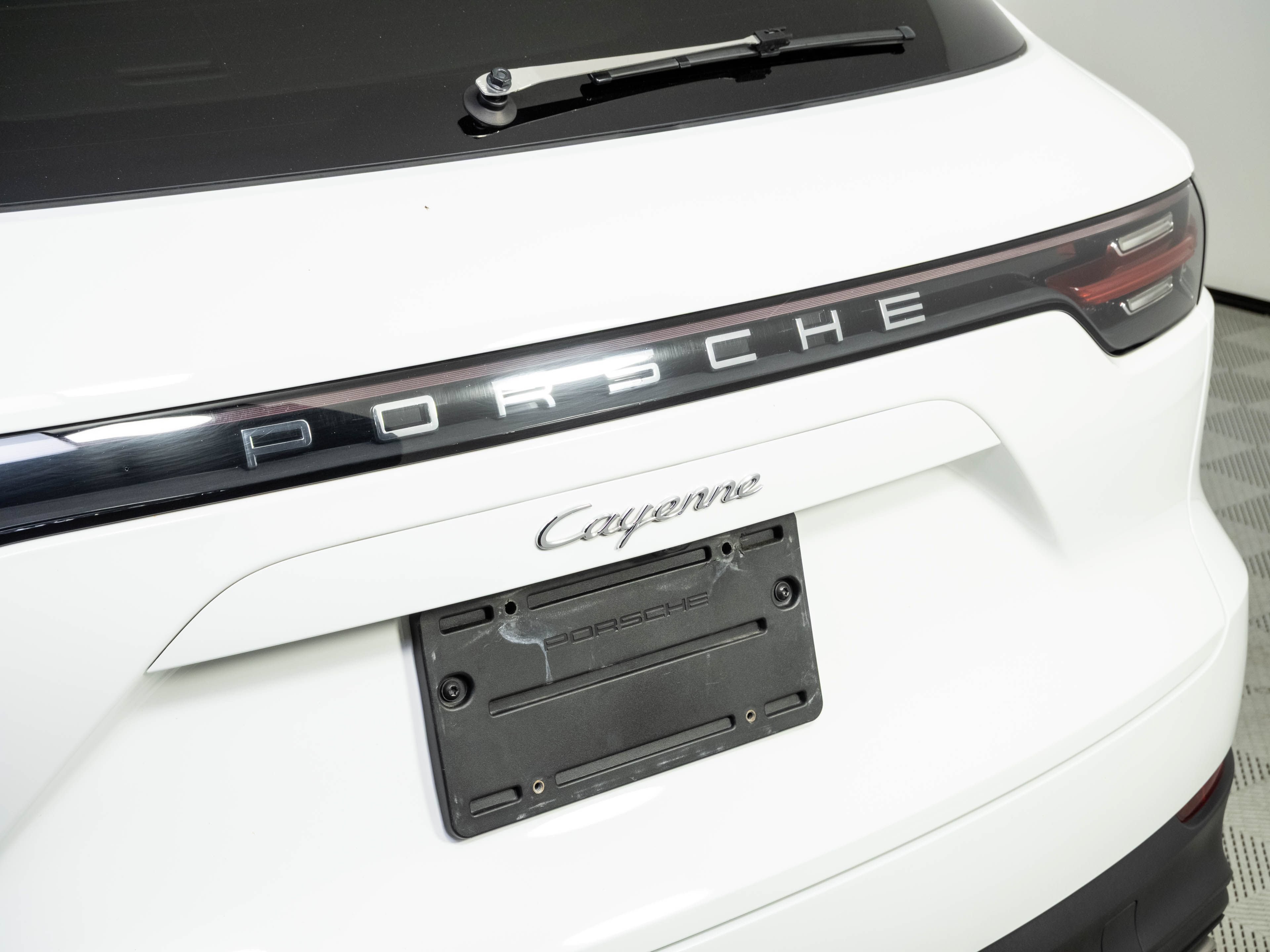 Certified 2023 Porsche Cayenne AWD/4WD image 36