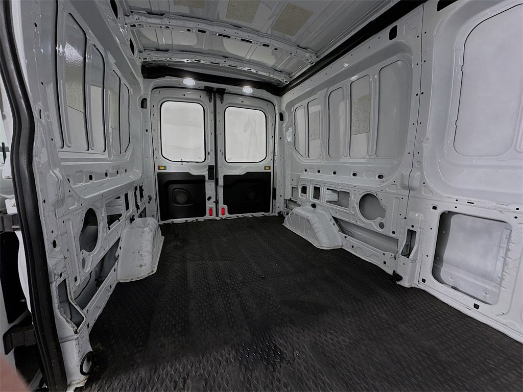 Used 2018 Ford Transit 250 148 Medium Roof image 28