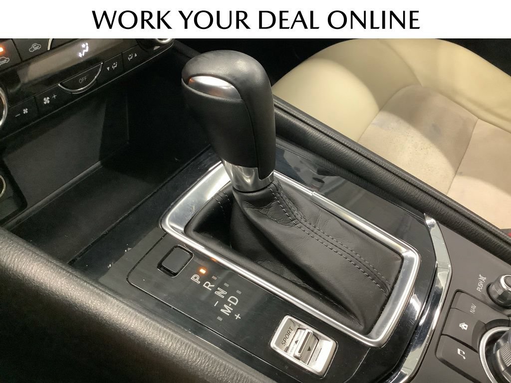 Used 2017 MAZDA CX-5 Touring w/ Preferred Equipment Package AWD/4WD image 19