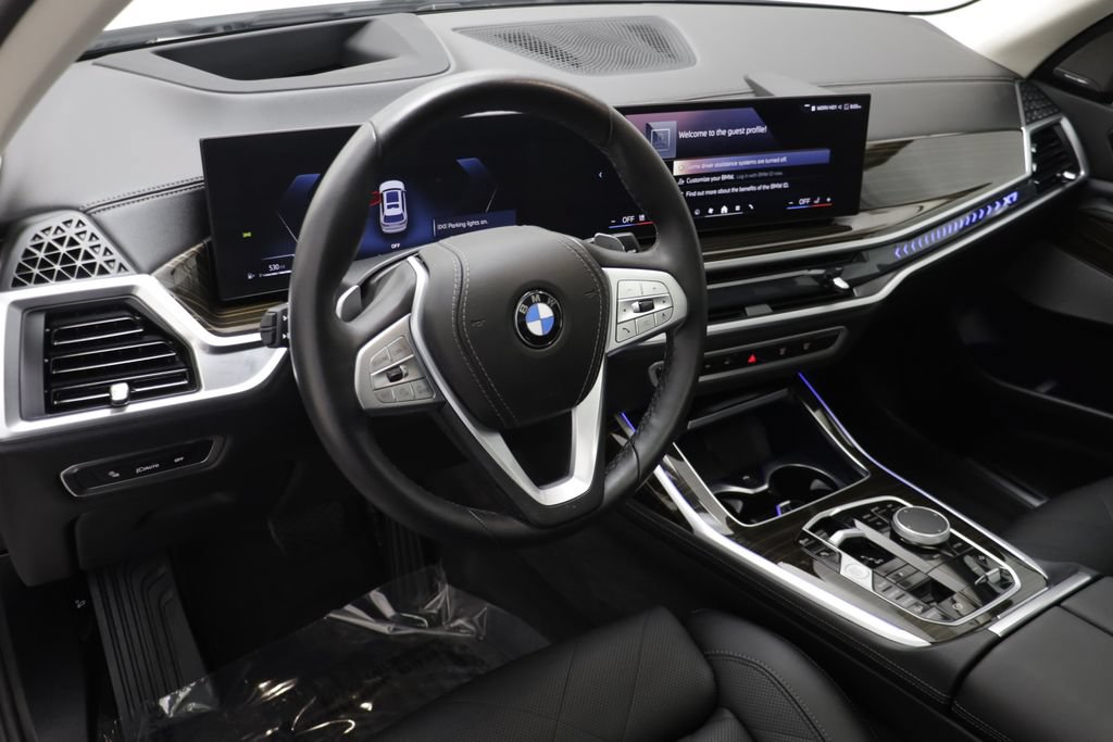 Used 2026 BMW X7 xDrive40i w/ Premium Package AWD/4WD image 6