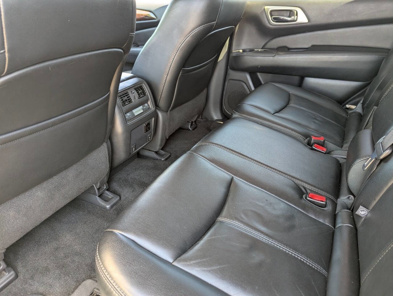 Used 2016 Nissan Pathfinder SL w/ SL Premium Package image 24