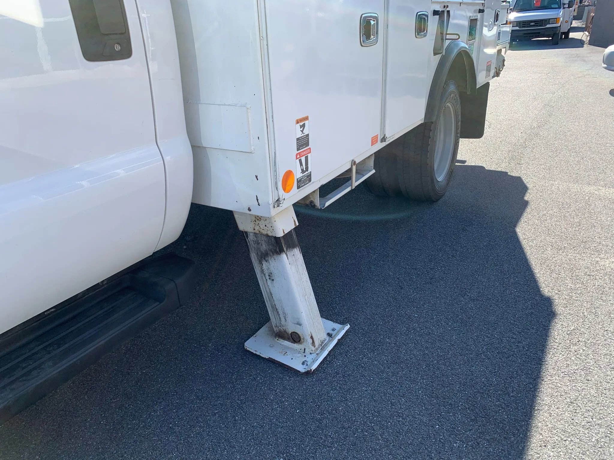 Used 2016 Ford F550 XL 165  W.B. 2D image 48