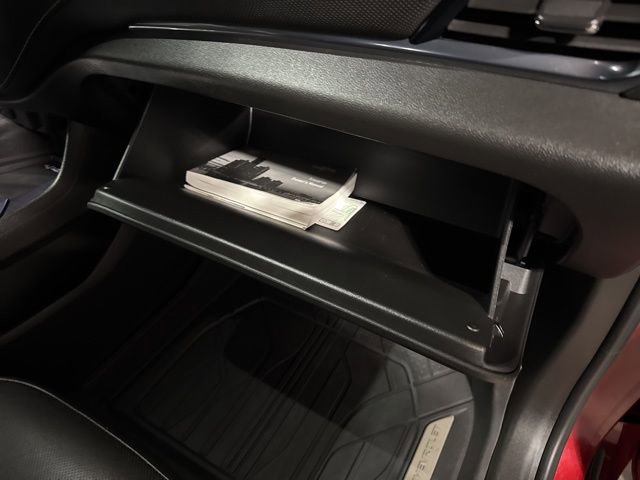 Used 2022 Chevrolet Traverse Premier w/ LPO, Floor Liner Package AWD/4WD image 38