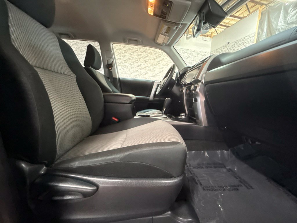 Used 2021 Toyota 4Runner SR5 AWD/4WD image 12