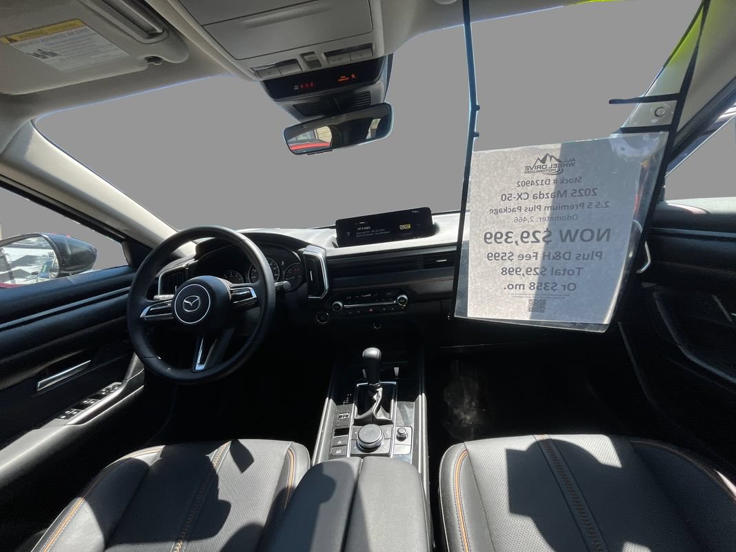 Used 2025 MAZDA CX-50 AWD 2.5 S w/ Premium Plus Pkg image 9