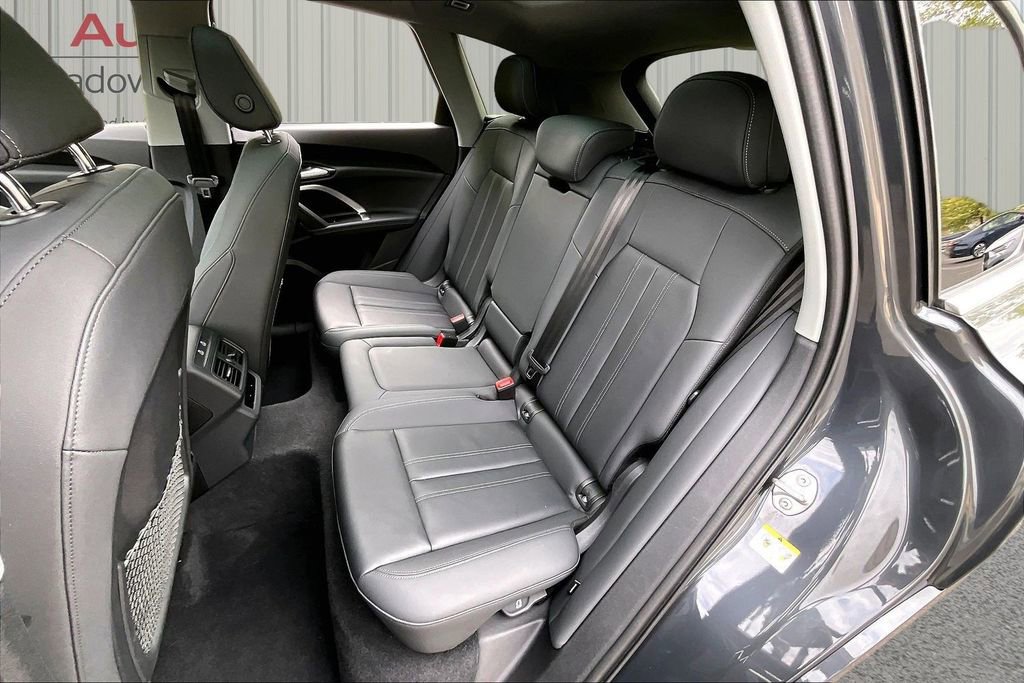 Used 2025 Audi Q5 Premium w/ Convenience Package AWD/4WD image 22