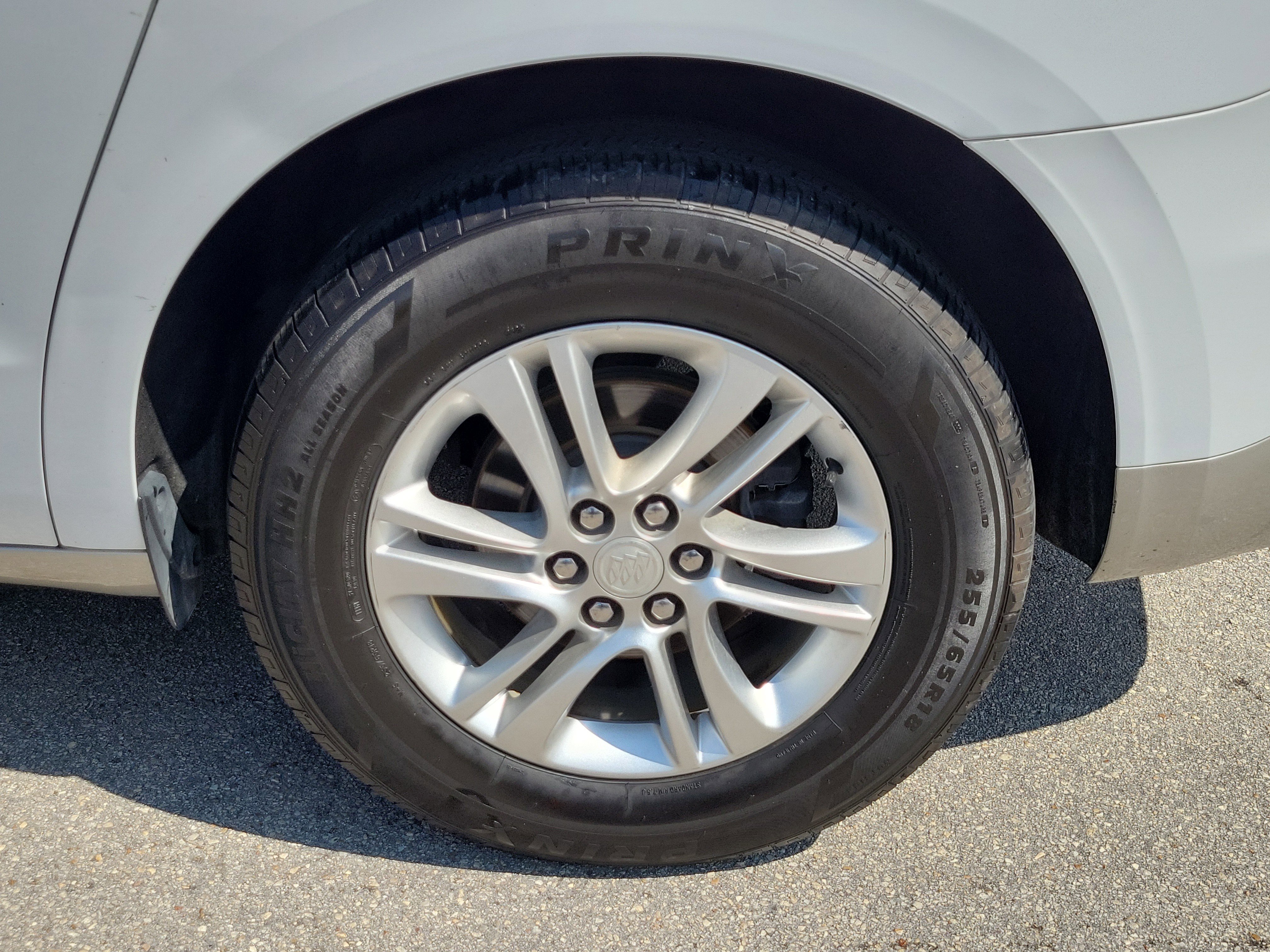 Used 2020 Buick Enclave Essence FWD image 25