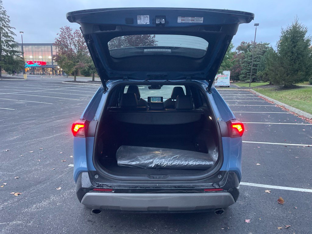 Used 2023 Toyota RAV4 XSE AWD/4WD image 25