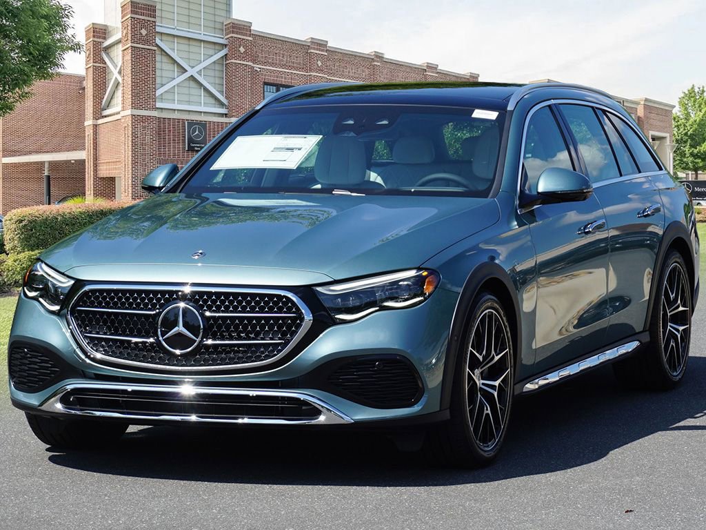 New 2026 Mercedes-Benz E 450 4MATIC All-Terrain Wagon image 4