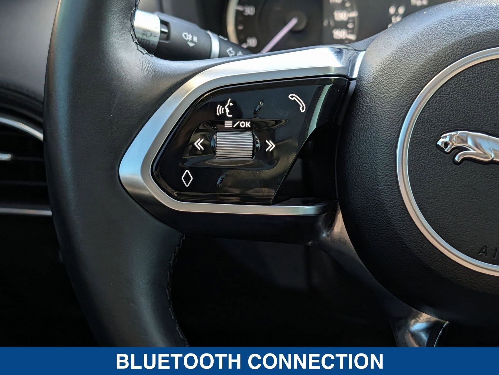 Used 2020 Jaguar XE S image 25