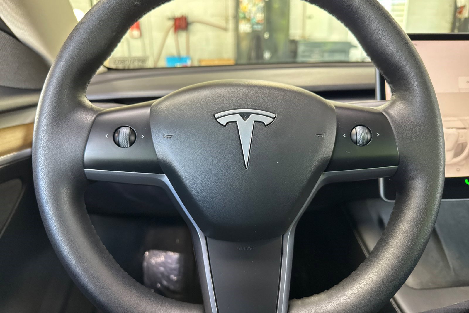 Used 2023 Tesla Model 3 Standard Range image 15
