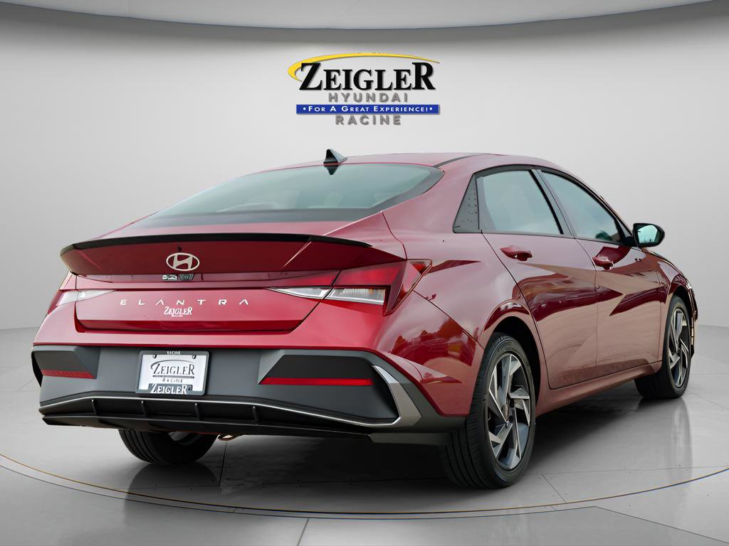Certified 2025 Hyundai Elantra Sport FWD image 7