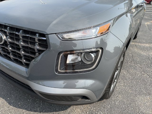 New 2026 Hyundai Venue SEL FWD image 42