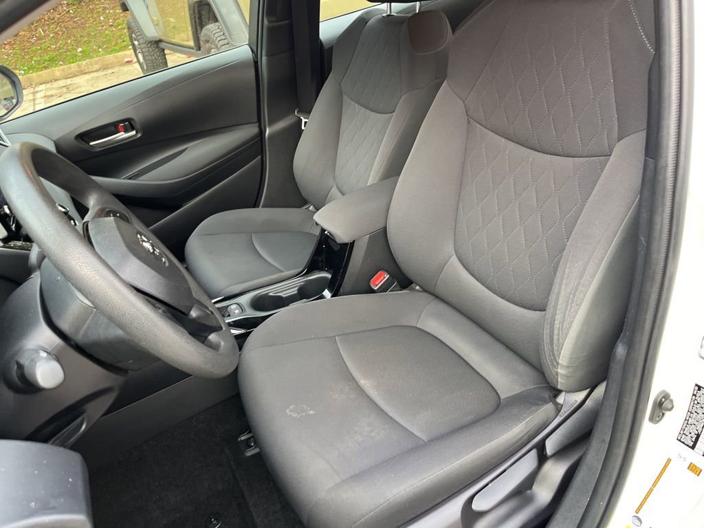 Used 2021 Toyota Corolla LE image 7