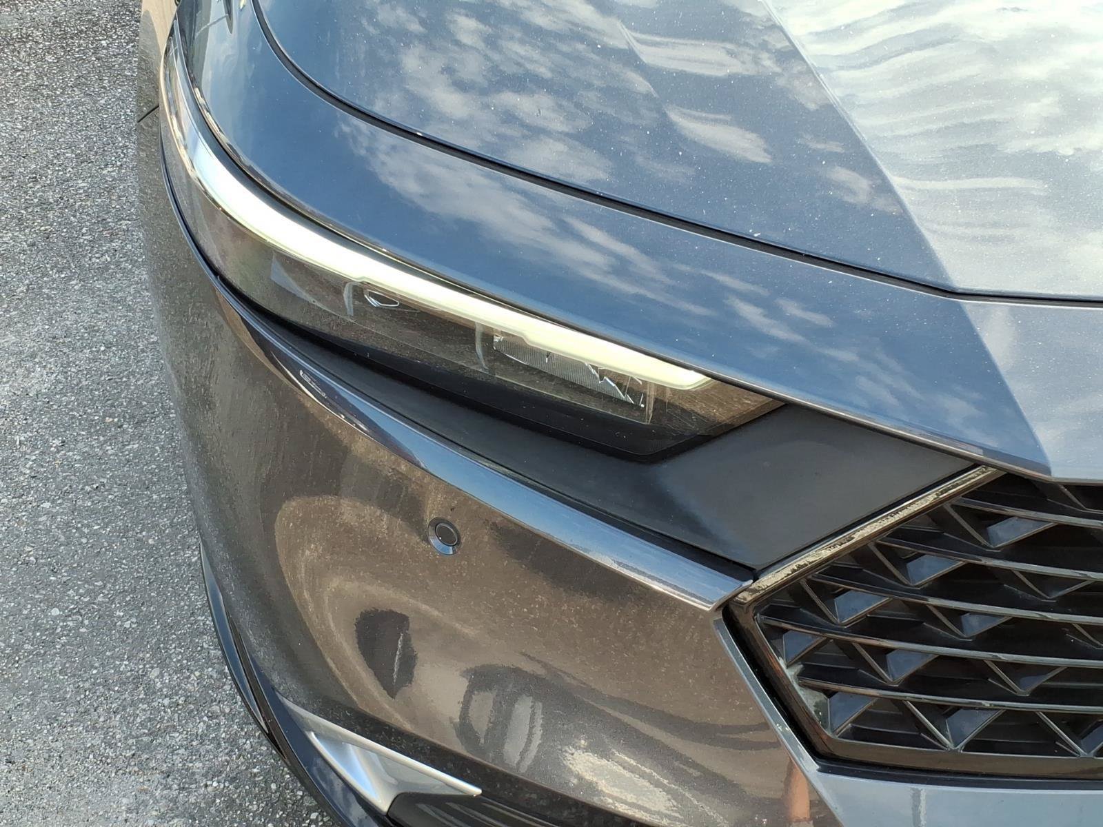 Used 2023 Honda Accord Touring image 6