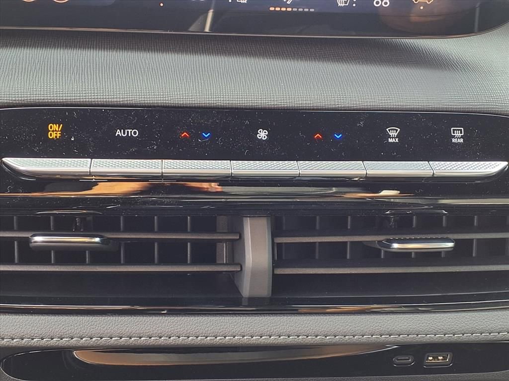 New 2026 Buick Enclave Sport Touring image 7