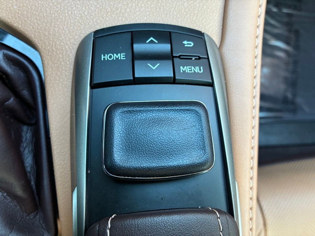 Used 2018 Lexus ES 300h image 32