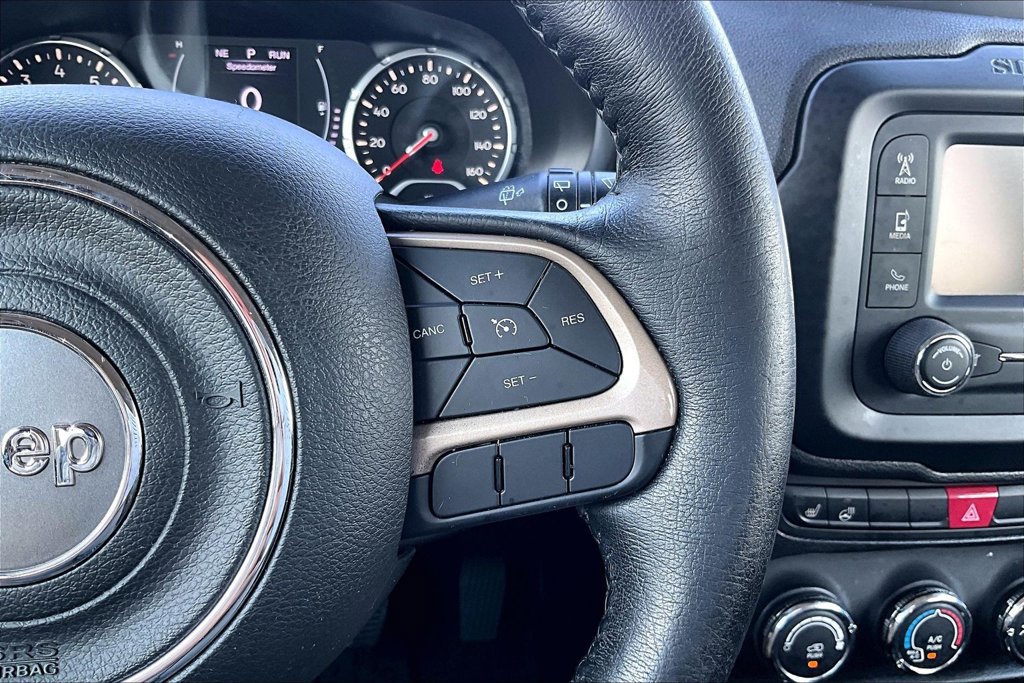 Used 2017 Jeep Renegade Latitude w/ Cold Weather Group AWD/4WD image 19