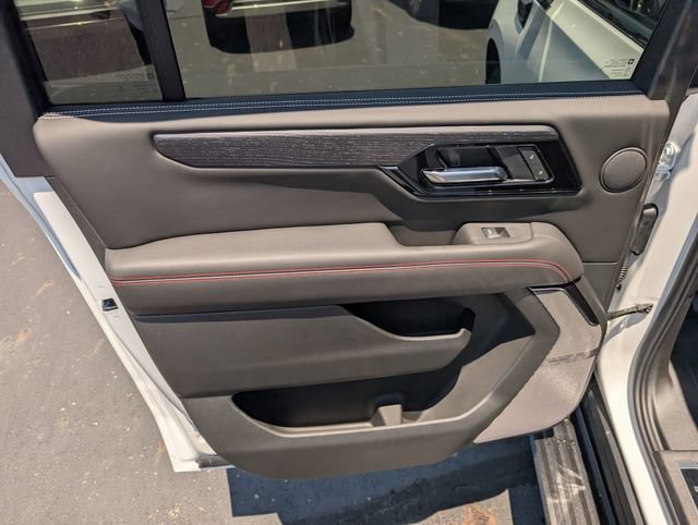 New 2026 GMC Yukon XL AT4 Ultimate AWD/4WD image 10