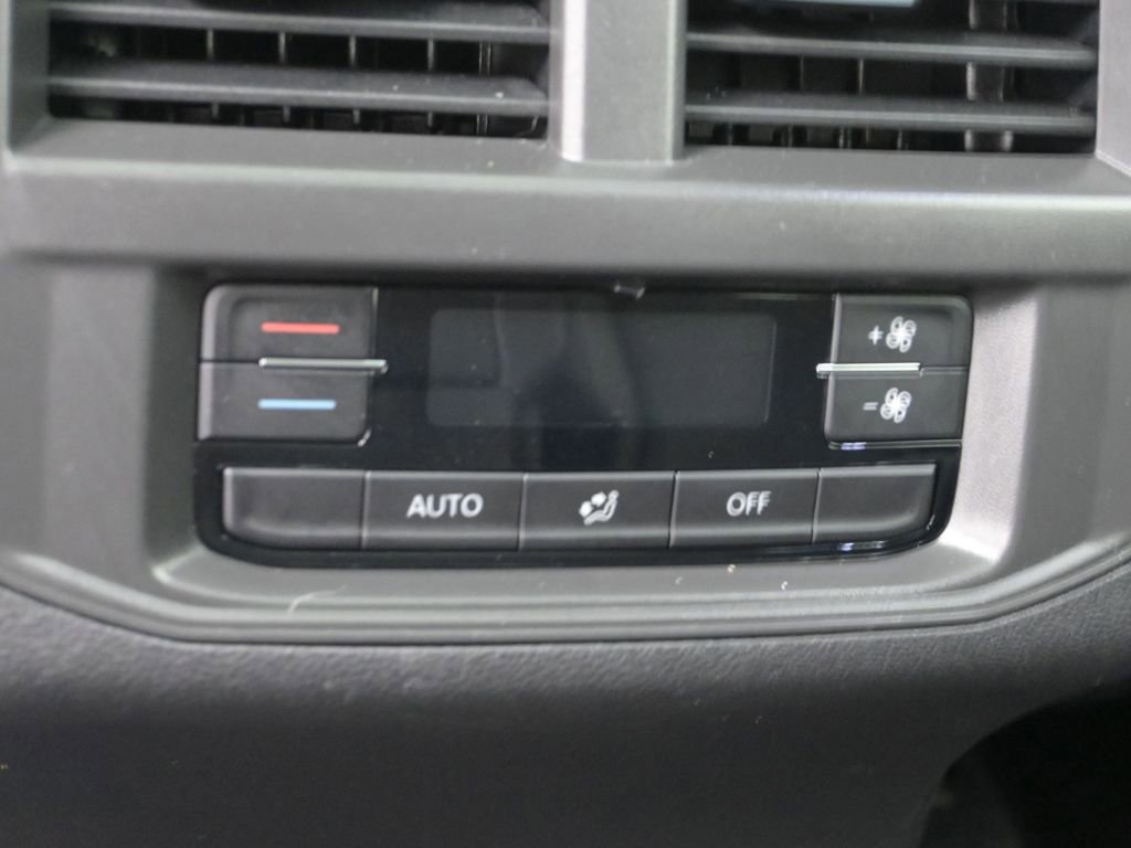 Used 2023 Volkswagen Atlas SE w/ Panoramic Sunroof Package image 14