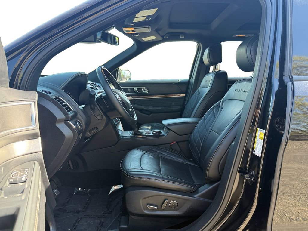 Used 2017 Ford Explorer Platinum image 10