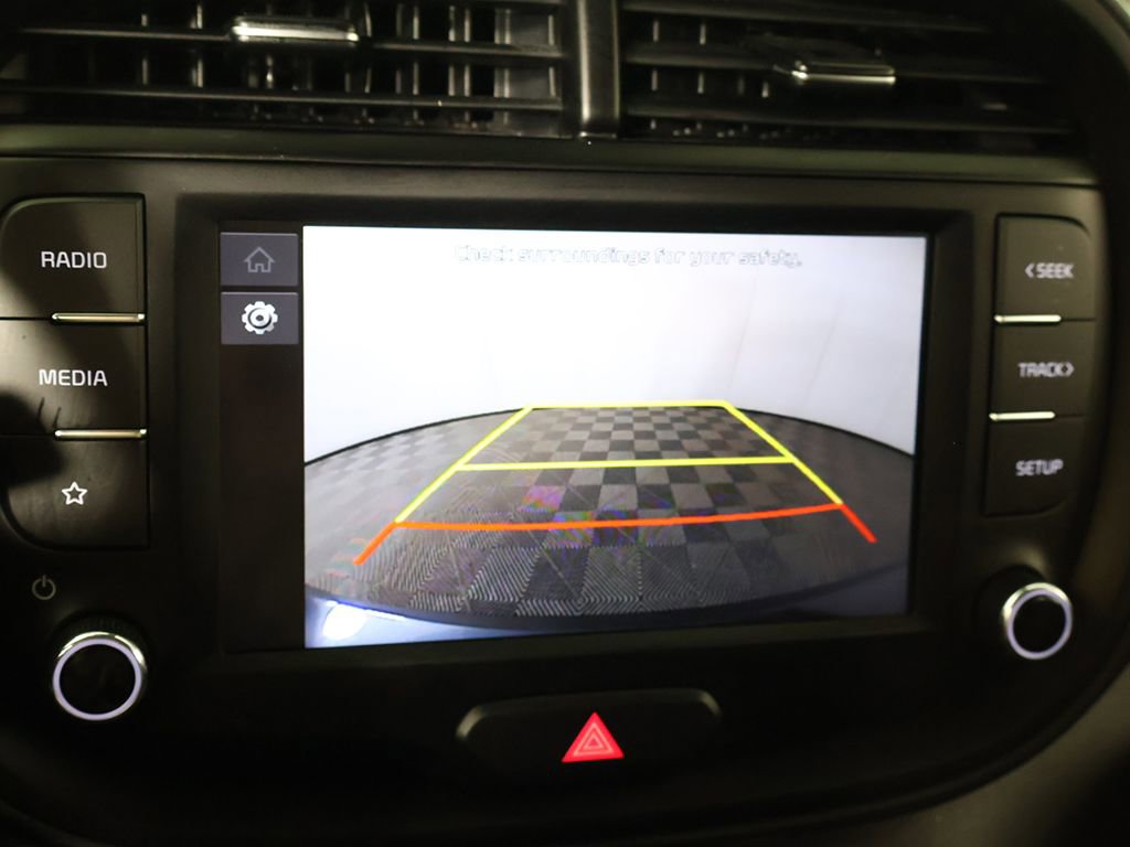 Used 2025 Kia Soul LX w/ LX Technology Package FWD image 43