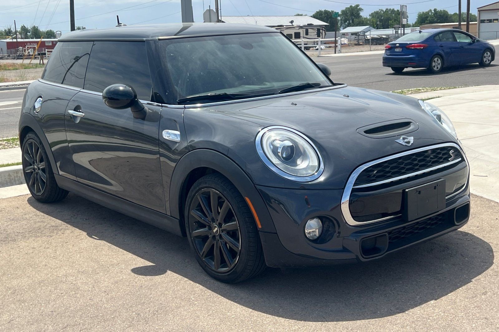 Used 2018 MINI Cooper S FWD image 2