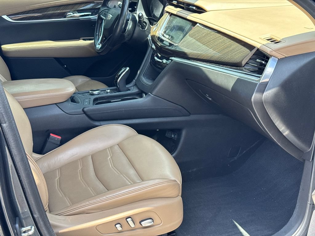 Used 2020 Cadillac XT6 Sport w/ Platinum Package AWD/4WD image 13