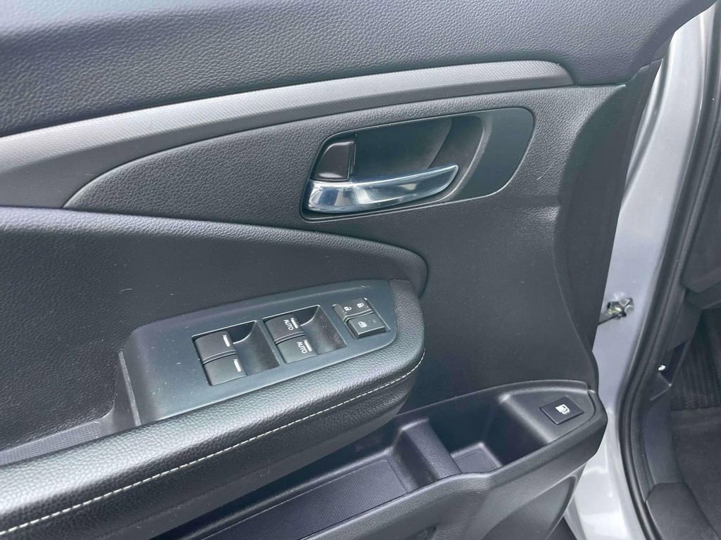 Certified 2023 Honda Ridgeline Sport image 17