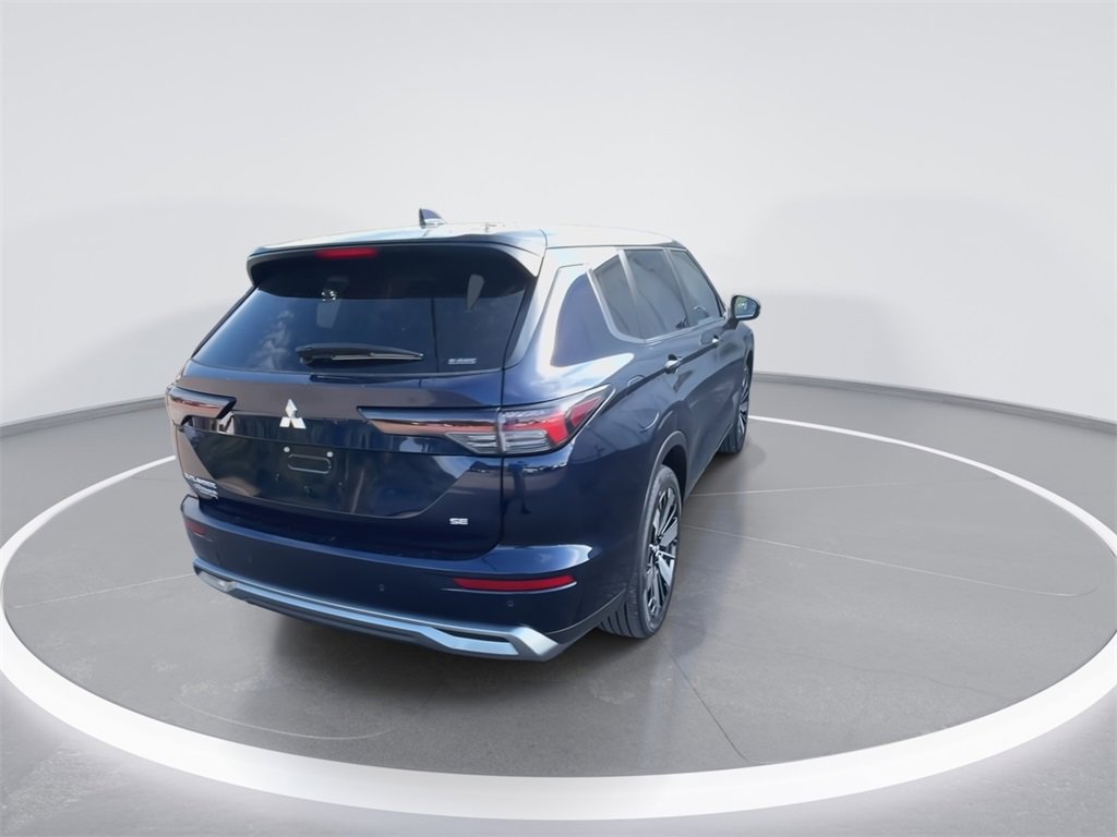 New 2025 Mitsubishi Outlander SE image 8