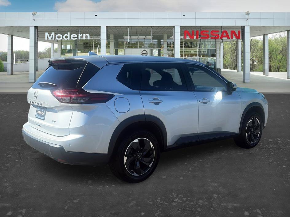 Certified 2025 Nissan Rogue SV AWD/4WD image 5