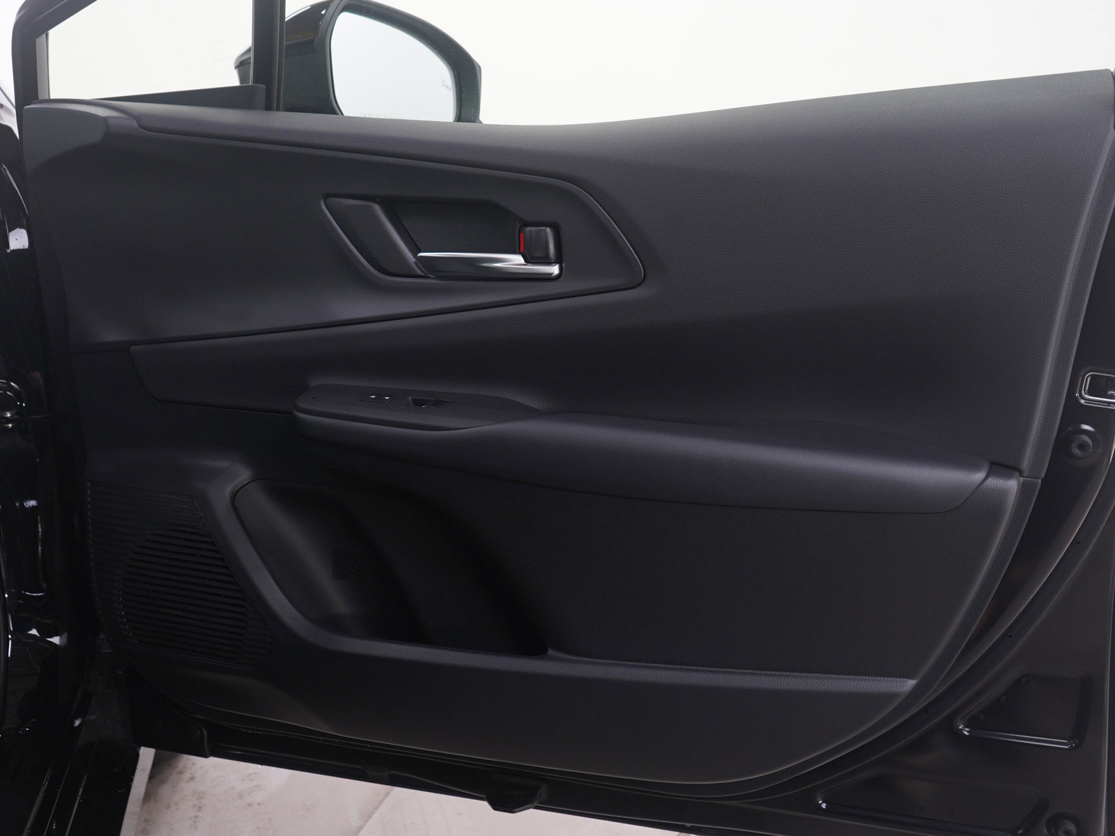 Used 2025 Toyota Prius AWD image 11