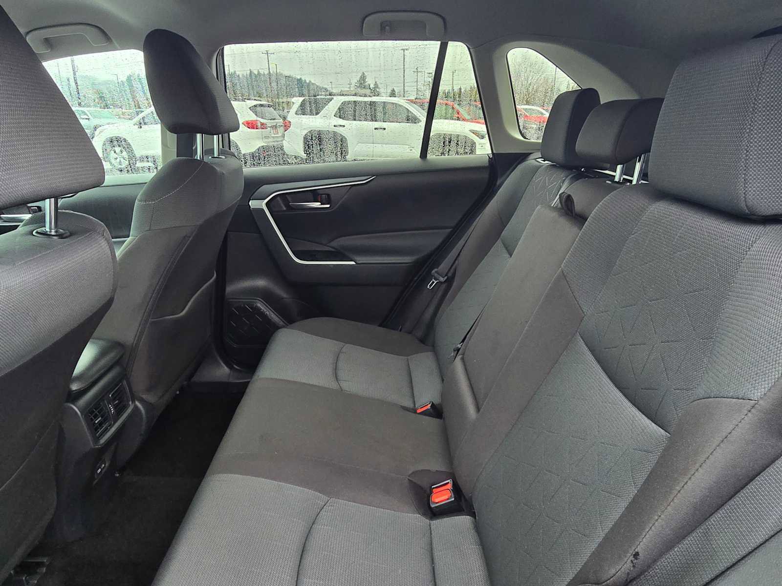 Used 2025 Toyota RAV4 XLE image 18