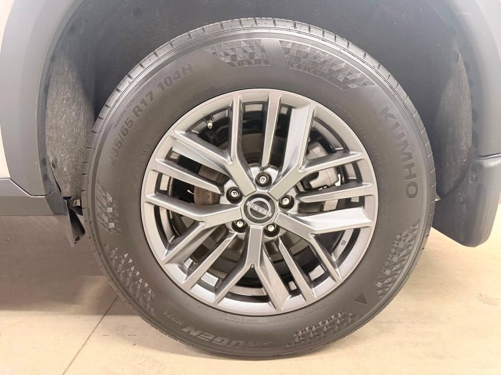 Used 2024 Nissan Rogue S AWD/4WD image 21