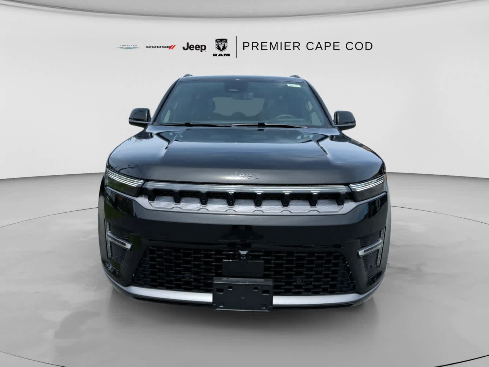New 2026 Jeep Grand Wagoneer Summit AWD/4WD image 2