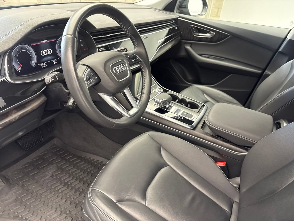 Used 2023 Audi Q8 Premium w/ Convenience Package AWD/4WD image 7